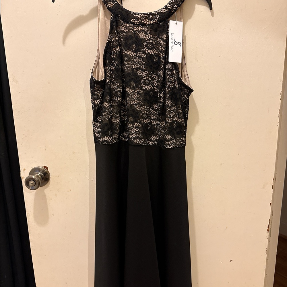 Elegant Black Lace Mini Dress